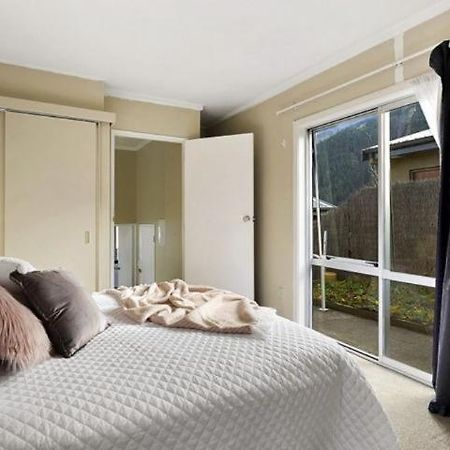 Вилла Ultimate Convenience, Walk-To-Town Townhouse Квинстаун Экстерьер фото