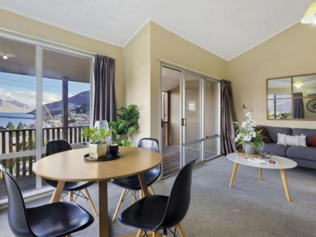 Вилла Ultimate Convenience, Walk-To-Town Townhouse Квинстаун Экстерьер фото